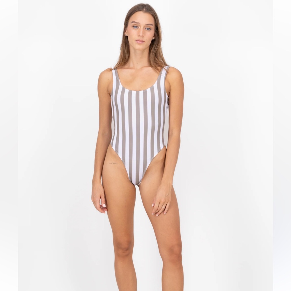 Andie Swim Laguna One Pieces Size XXL